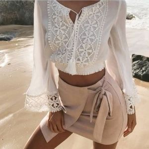 Long-Sleeve Crop Top white boho top size Medium new